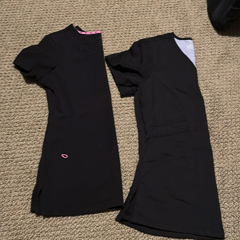 Heartsoul and Grey’s Anatomy scrub top size extra small